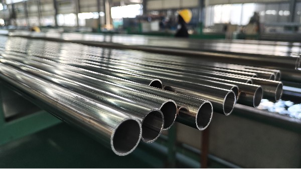 制品管的“貼身考驗(yàn)”：當(dāng)不銹鋼融入日常生活